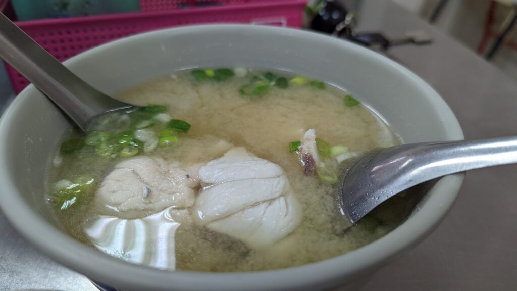 早安魚仔湯 來台南必吃的特色早午餐 鮮魚湯 台南青年路 海鱸魚肉味噌湯