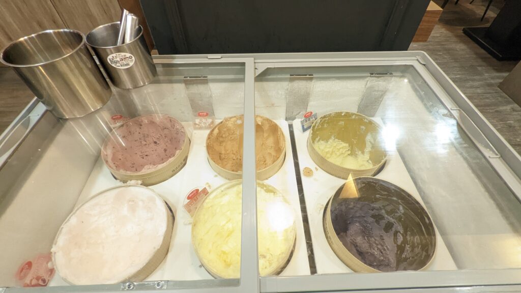 真好7台香鍋物 平價小火鍋、冰淇淋 咖哩 綠豆湯 點心 飲料 吃到飽 完整菜單 店內環境